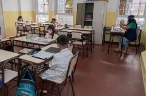 San Isidro presentó un amparo para clases sean presenciales