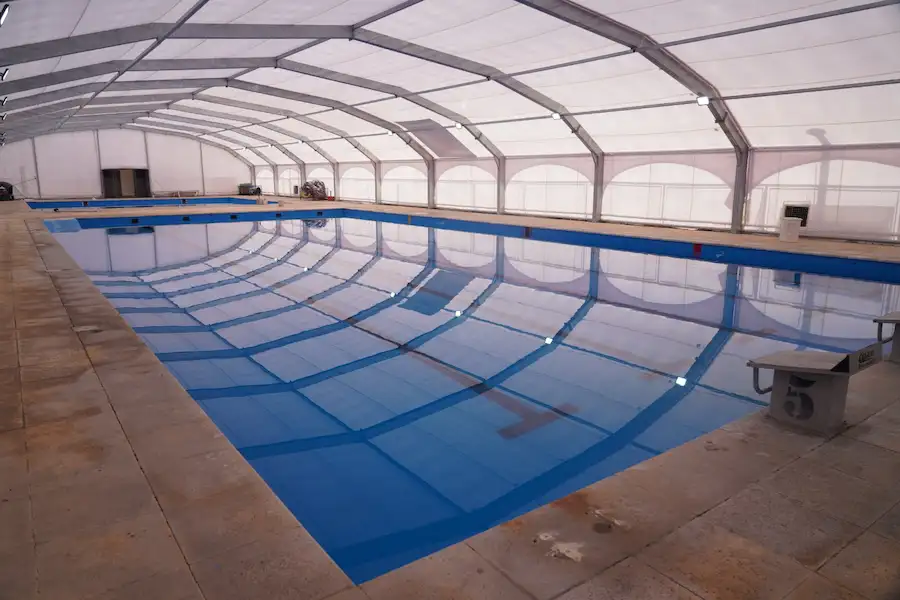 pileta climatizada del Polideportivo de Maquinista Savio